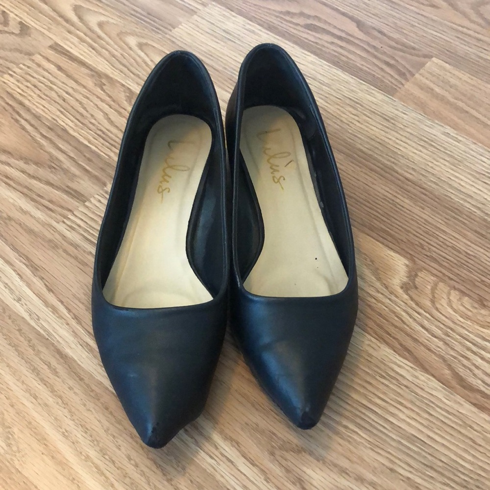 LULU’S Pointed Toe Shoes with Slight Heel